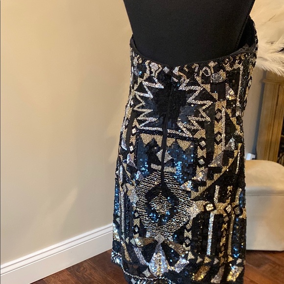 Elegant Black and Gold Strapless Camille La Vie Dress - Picture 3 of 3